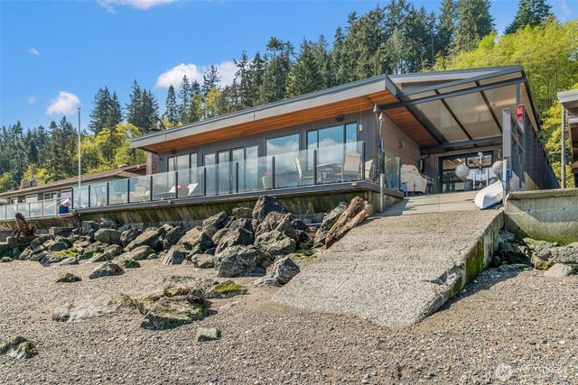 2963 Tillicum Beach Drive, Camano Island, WA 98282