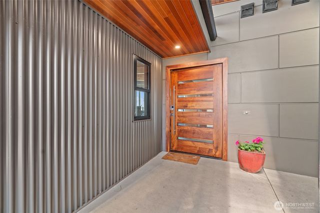 2963 Tillicum Beach Drive, Camano Island, WA 98282