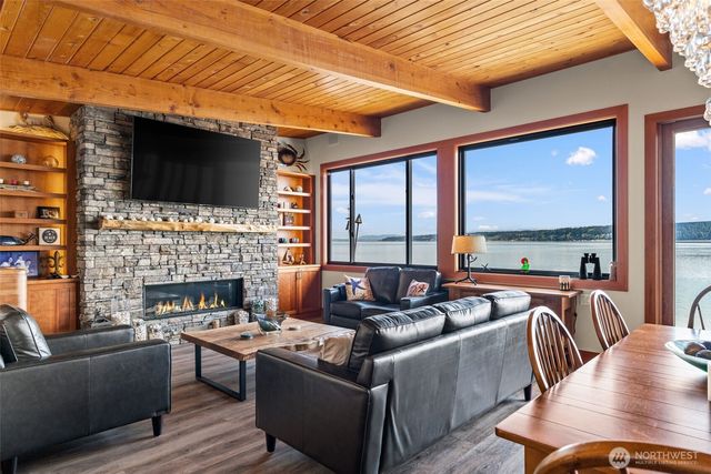 2963 Tillicum Beach Drive, Camano Island, WA 98282