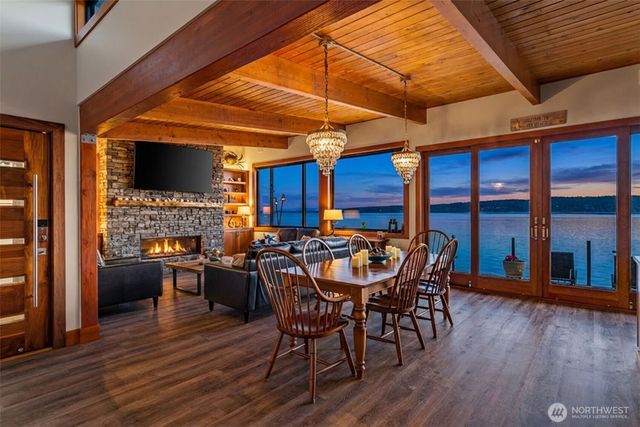 2963 Tillicum Beach Drive, Camano Island, WA 98282