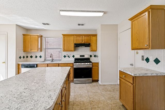 4721 Palm Ridge Drive, Fort Worth, TX 76133