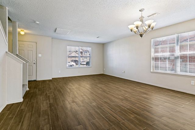 4721 Palm Ridge Drive, Fort Worth, TX 76133