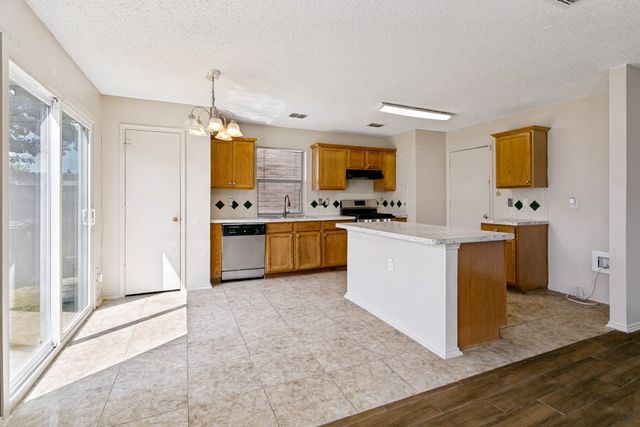 4721 Palm Ridge Drive, Fort Worth, TX 76133