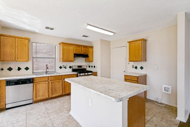 4721 Palm Ridge Drive, Fort Worth, TX 76133