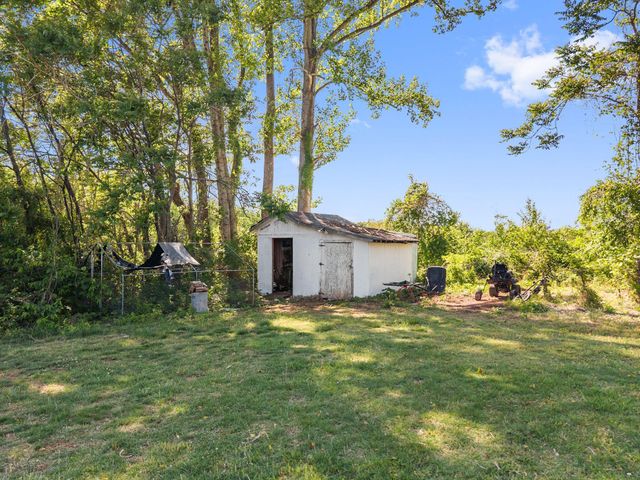 1970 Crestridge RD, Bassett, VA 24055