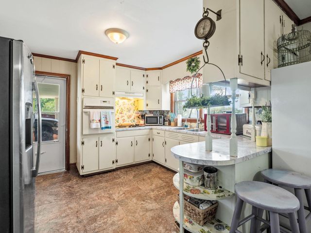 1970 Crestridge RD, Bassett, VA 24055