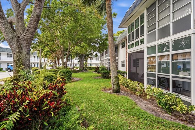 2800 Indian River Boulevard 4Q, Vero Beach, FL 32960