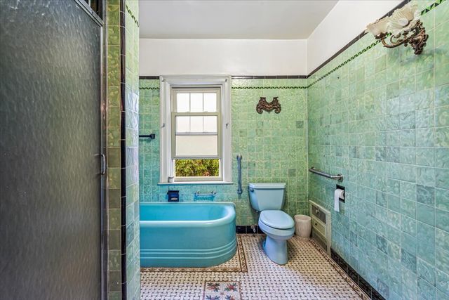 102-02 Ascan Avenue, New York City, NY 11375
