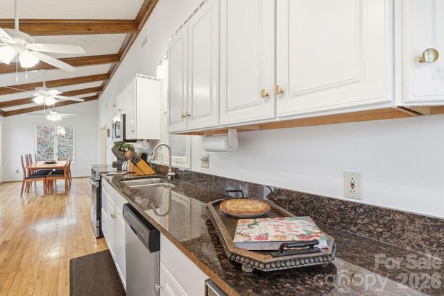 1644 Broadstone Road, Banner Elk, NC 28604