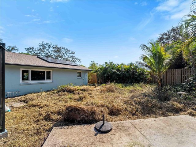 1098 IOWA AVE, Englewood, FL 34223