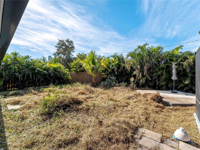 1098 IOWA AVE, Englewood, FL 34223