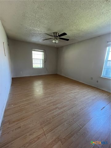 1708 Redwood Drive, Harker Heights, TX 76548