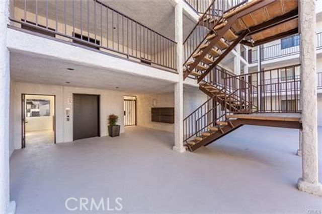 835 E Lomita 104, Glendale, CA 91205