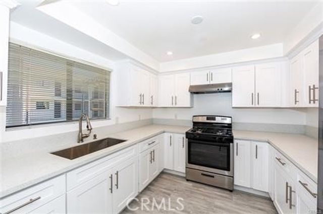 835 E Lomita 104, Glendale, CA 91205