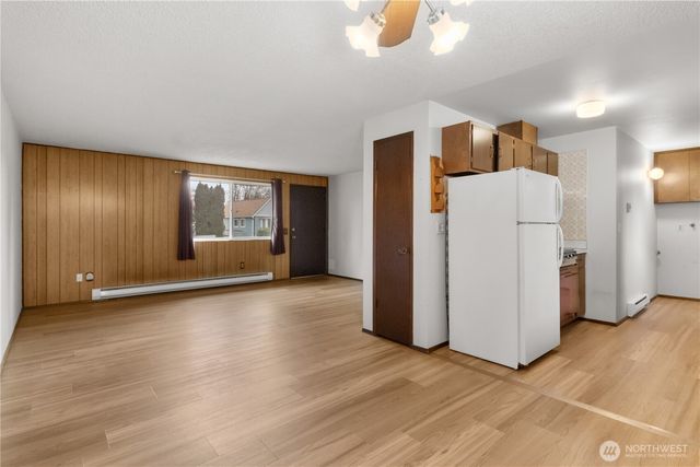 1703 4th Avenue NW, Puyallup, WA 98371