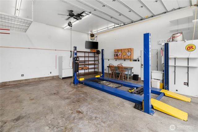 1703 4th Avenue NW, Puyallup, WA 98371