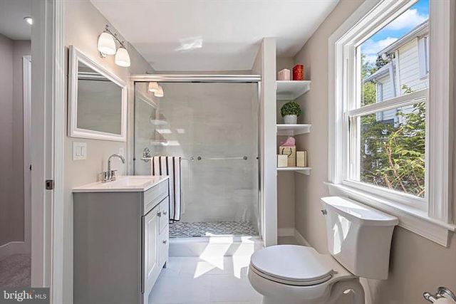 4914 22ND ST N, Arlington, VA 22207