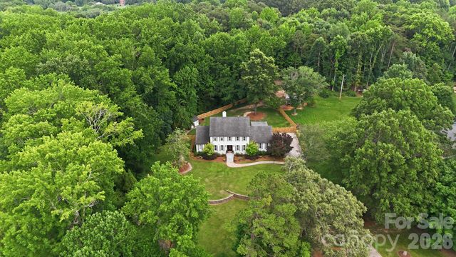 2516 Greenbrook Parkway, Matthews, NC 28104