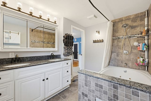 4 Webster St, Lynn, MA 01902