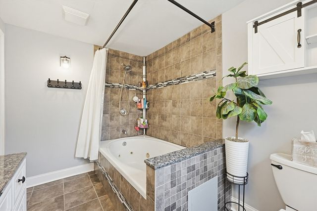 4 Webster St, Lynn, MA 01902