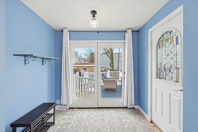 4 Webster St, Lynn, MA 01902