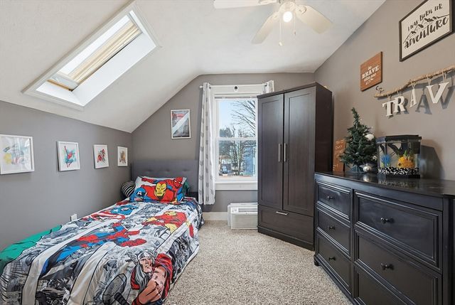 4 Webster St, Lynn, MA 01902