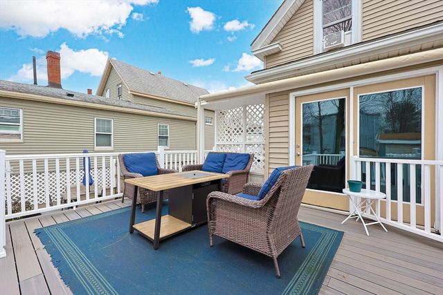 4 Webster St, Lynn, MA 01902