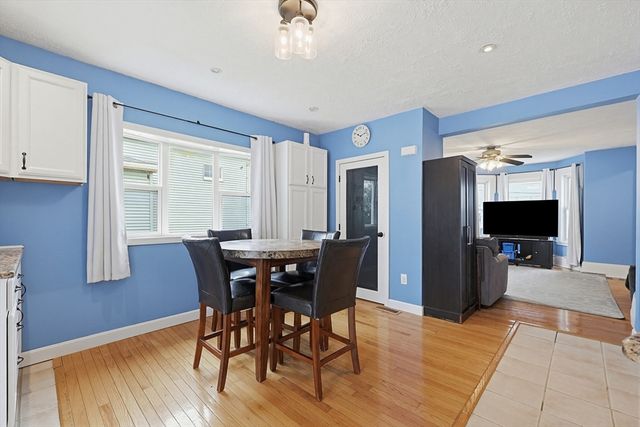 4 Webster St, Lynn, MA 01902