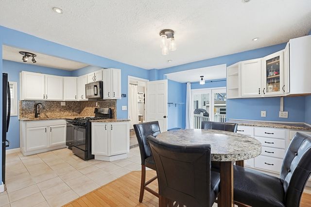 4 Webster St, Lynn, MA 01902