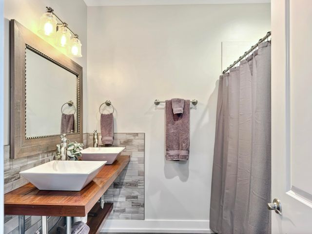1993 Hollings Road, Charleston, SC 29412