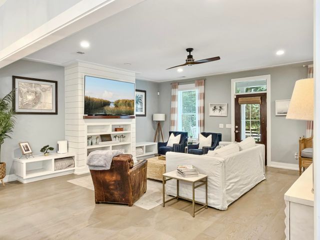 1993 Hollings Road, Charleston, SC 29412