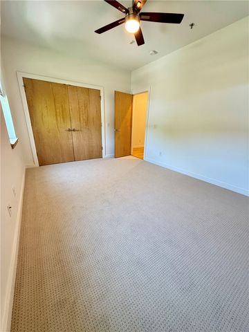 360 W 5th Street 2, Fayetteville, AR 72701