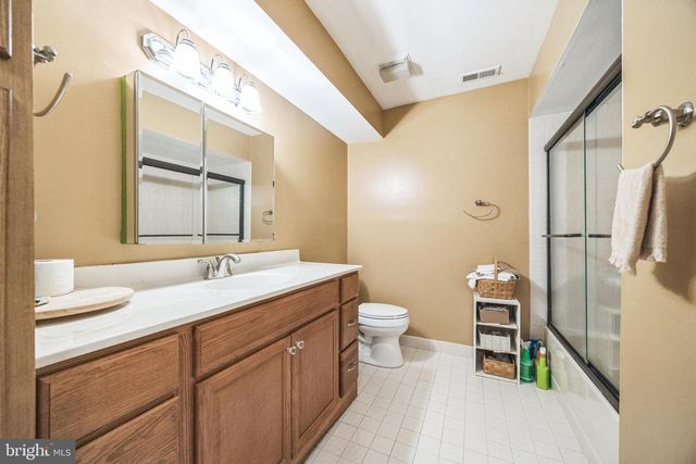 915 CHANTICLEER, Cherry Hill, NJ 08003
