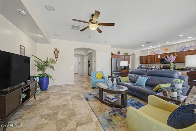 6415 W STRAIGHT ARROW Lane, Phoenix, AZ 85083