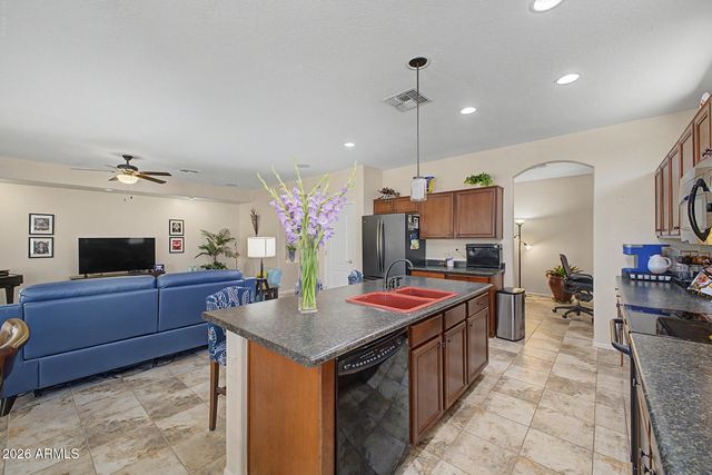 6415 W STRAIGHT ARROW Lane, Phoenix, AZ 85083