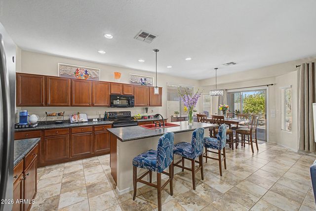 6415 W STRAIGHT ARROW Lane, Phoenix, AZ 85083