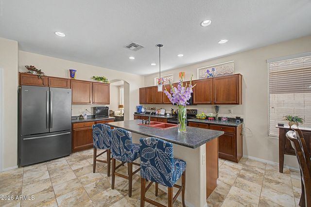 6415 W STRAIGHT ARROW Lane, Phoenix, AZ 85083
