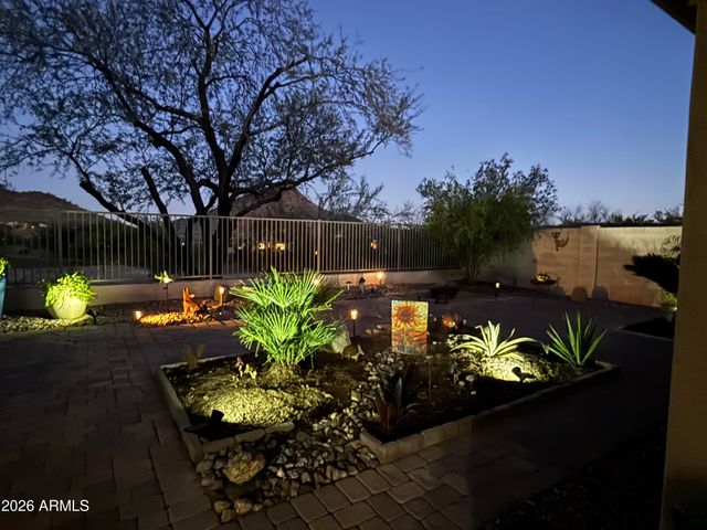 6415 W STRAIGHT ARROW Lane, Phoenix, AZ 85083