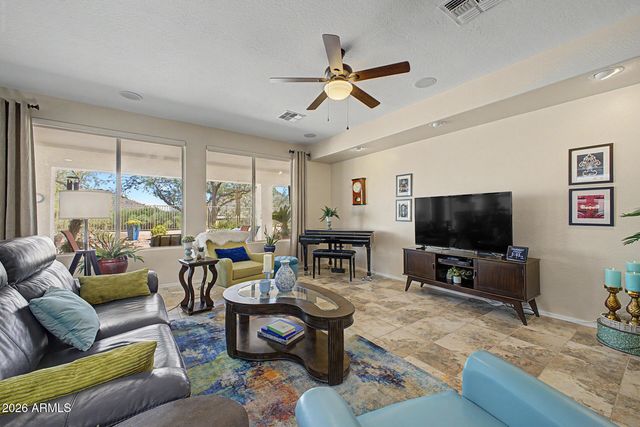 6415 W STRAIGHT ARROW Lane, Phoenix, AZ 85083