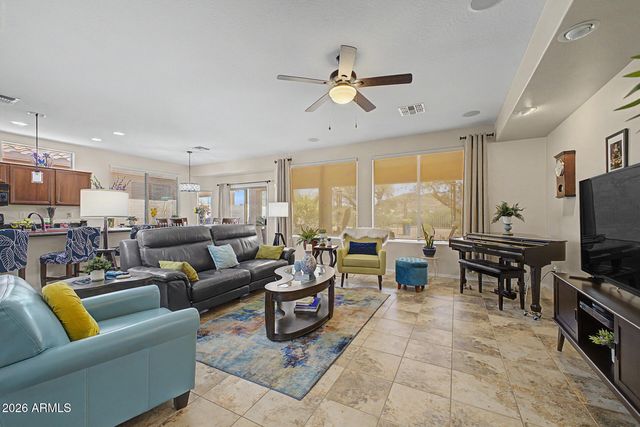 6415 W STRAIGHT ARROW Lane, Phoenix, AZ 85083