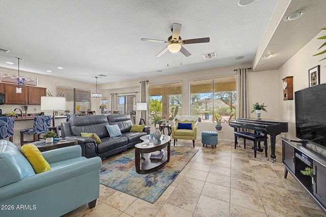 6415 W STRAIGHT ARROW Lane, Phoenix, AZ 85083