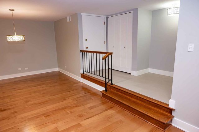 8235 Poplar Lane 1A, Palos Hills, IL 60465