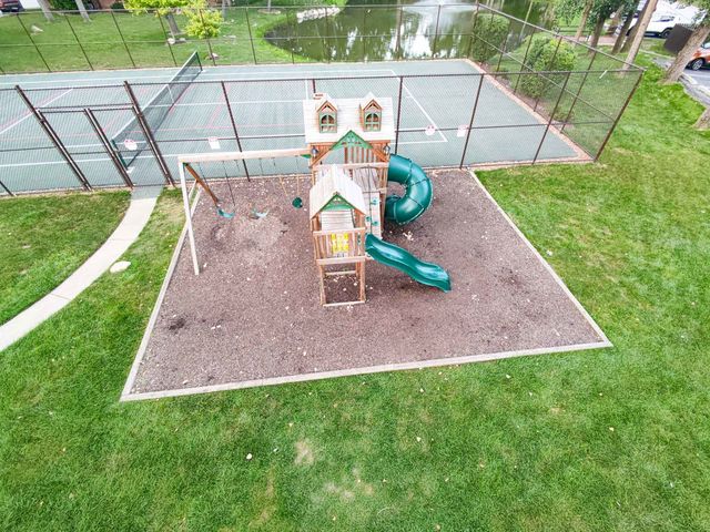8235 Poplar Lane 1A, Palos Hills, IL 60465