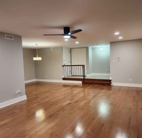 8235 Poplar Lane 1A, Palos Hills, IL 60465