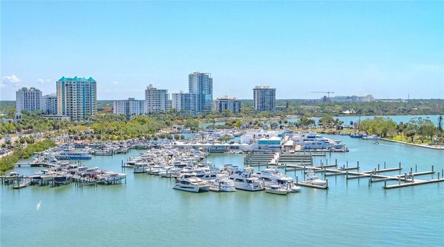 688 GOLDEN GATE POINT 201, Sarasota, FL 34236