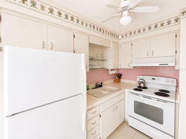 250 ROSERY ROAD NW 328, Largo, FL 33770