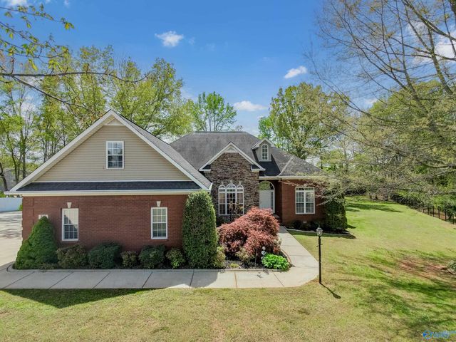 312 Golden Harvest Drive, New Market, AL 35761