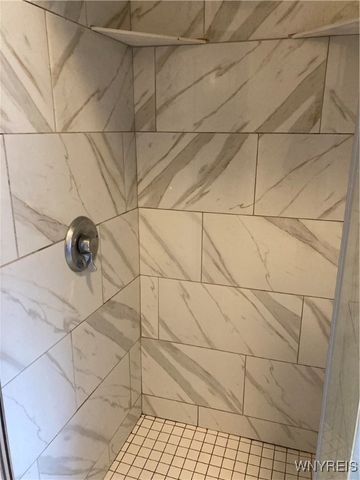 61 Johnson Park 7, Buffalo, NY 14201