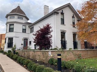 61 Johnson Park 7, Buffalo, NY 14201