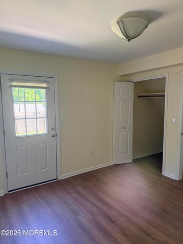 150 Magnolia Lane, Middletown, NJ 07748